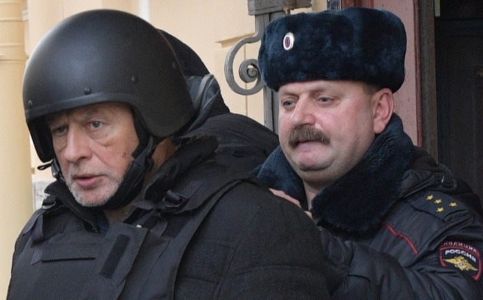 Историка Соколова, обвиняемого в убийстве, доставили из Москвы в Петербург