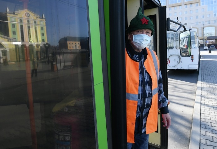 Вход в общественный транспорт без масок запретили в Липецке
