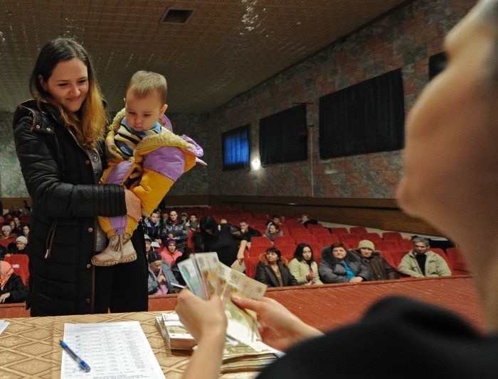 Минтруд: пособия по 5 тыс. рублей будут назначены на 3,3 млн детей в РФ