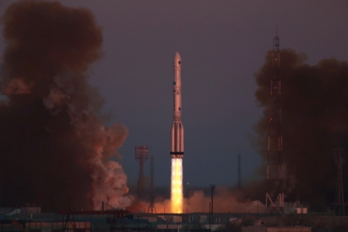 Ракета-носитель "Союз-2.1а" с новым экипажем МКС стартовала с Байконура