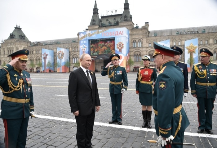 Кремль рассматривает разные варианты проведения парада на Красной площади