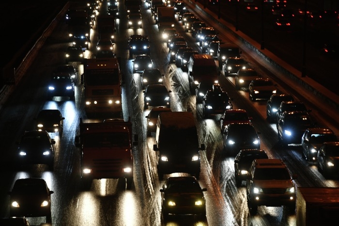 Грузовики могут перемещаться по Москве в ночное время без цифрового пропуска