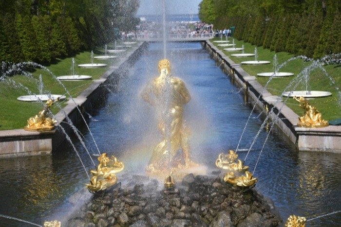 Парки и фонтаны  музея-заповедника "Петергоф" полностью готовы к сезону