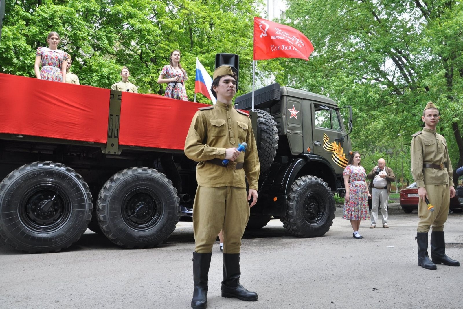 Десятки мини-концертов организуют  для ветеранов ко Дню Победы в Ростове-на-Дону