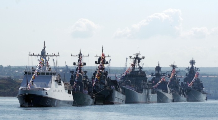 Артиллерийские выстрелы прозвучат с кораблей парадной линии в Севастополе 9 мая
