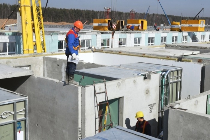 Строительство медцентра Минобороны в Севастополе завершат до 15 мая