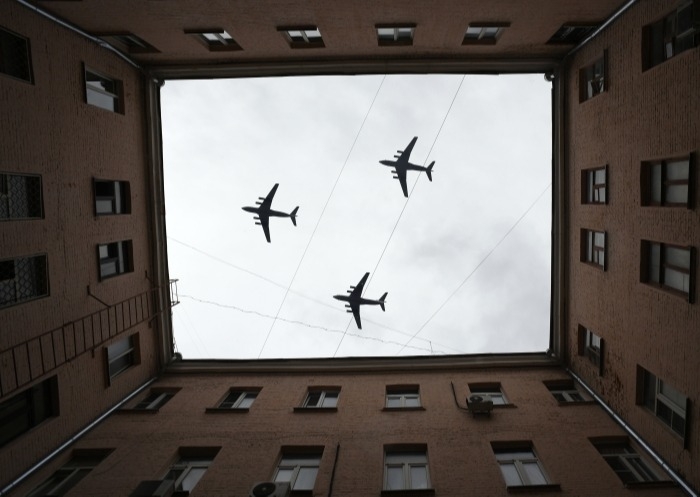 В честь 75-летия Победы парадным строем над Москвой пролетят 75 самолетов и вертолетов