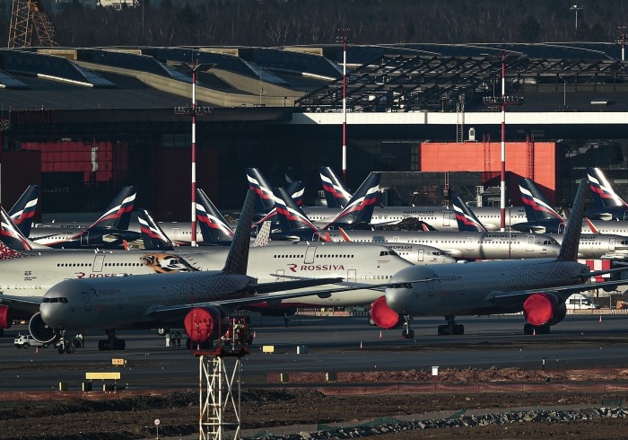 Авиакомпании РФ снизили перевозки в апреле на 92% из-за COVID-19