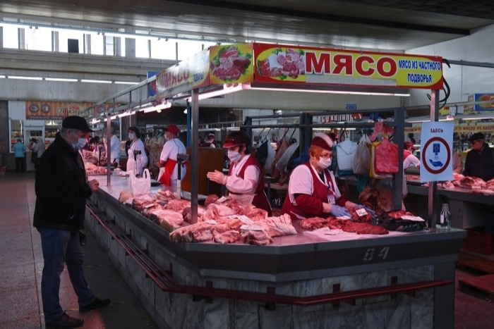 Продовольственные рынки открывают в Новосибирске после карантина