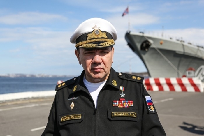 Командующий Северный флотом РФ анонсировал испытания гиперзвукового оружия