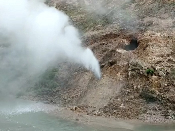 Новый пульсирующий источник появился в заповедной Долине гейзеров на Камчатке