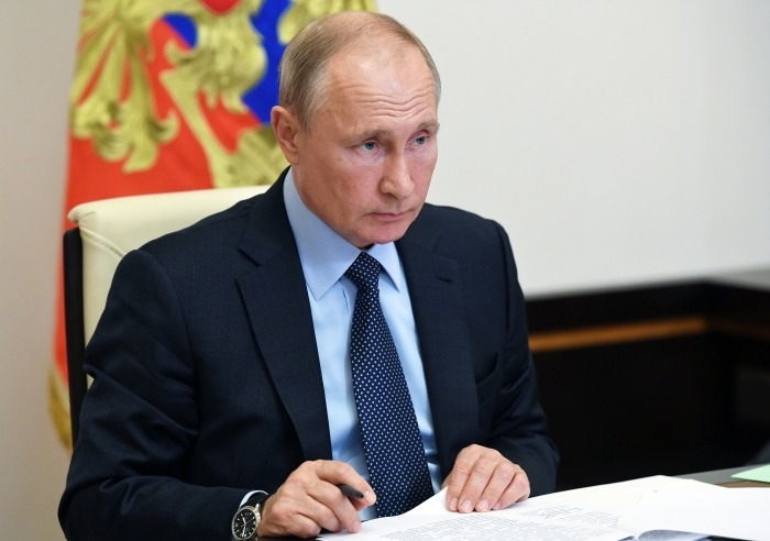 Путин заявил о необходимости обеспечить эпидемиологическую безопасность зарубежных гостей парада Победы
