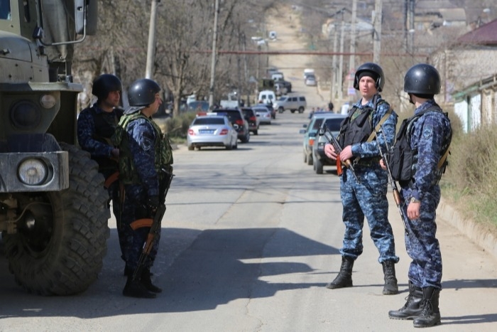 В беспорядках, устроенных азербайджанцами в Дагестане, пострадали 7 полицейских