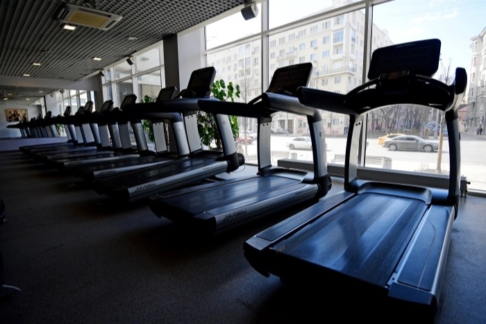 Фитнес-центрам и спортобъектам разрешат работать в Свердловской области