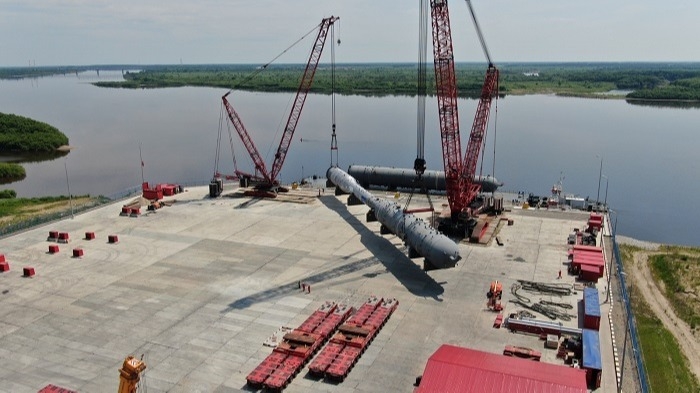 Крупнотоннажная колонна разделения газа для Амурского ГПЗ доставлена к месту строительства завода