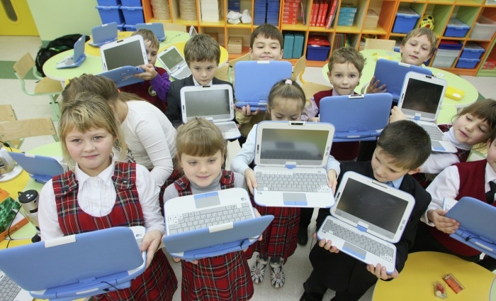 Сахалинская область получила 300 млн рублей на цифровизацию школ