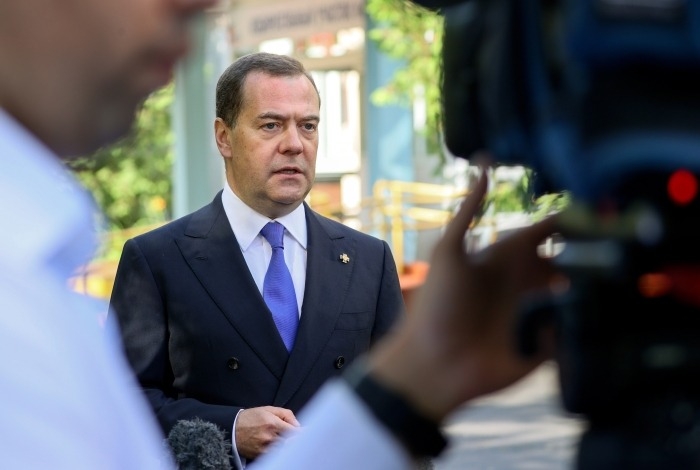 Медведев предложил разработать стратегию действий РФ по борьбе с эпидемиями