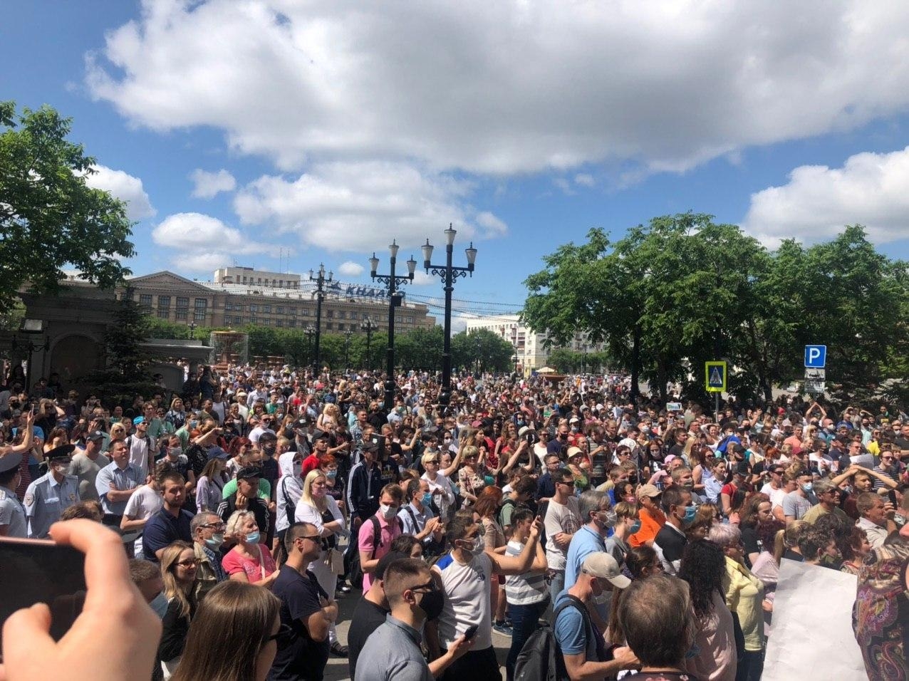 В Хабаровске в акции в поддержку арестованного губернатора Фургала участвовали до 12 тыс. человек - УМВД