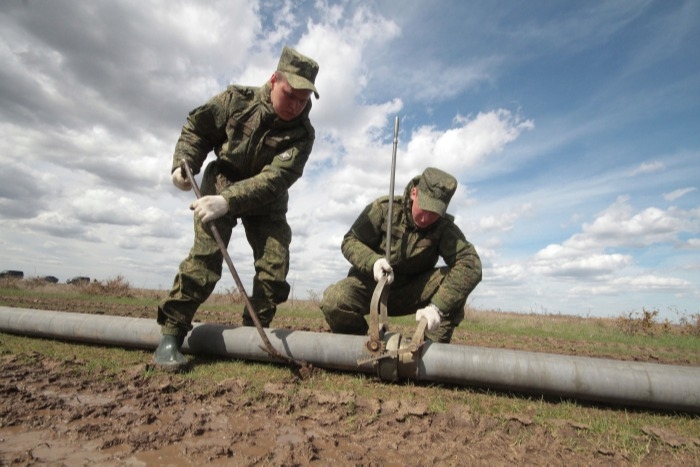 Военные в Крыму проложили уже более 50 км трубопровода между водохранилищами