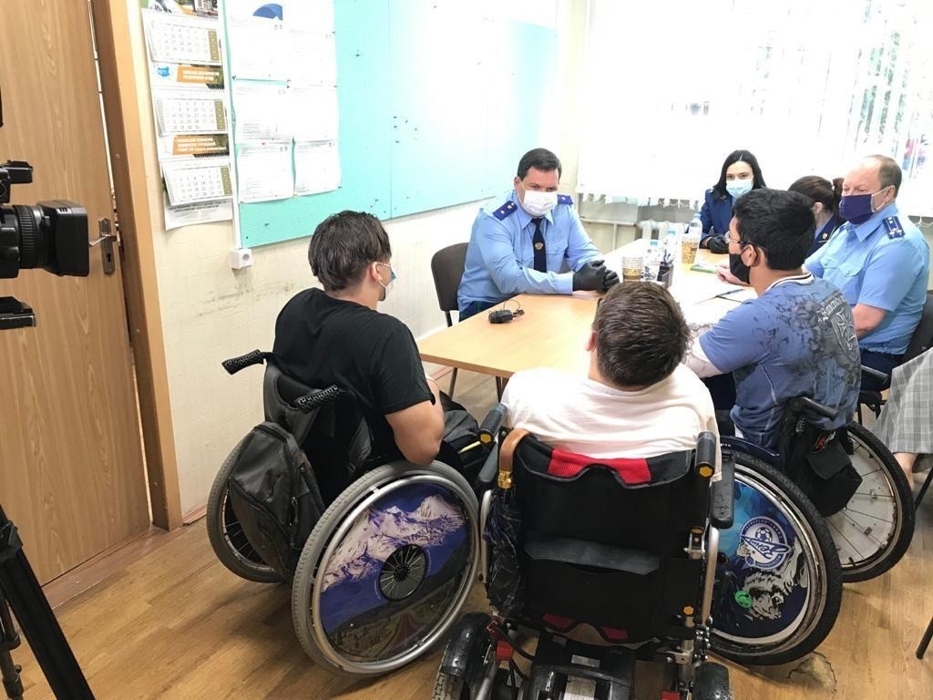Прокуратура через суд добилась выделения средств на покупку жилья сиротам-инвалидам в Орловской области