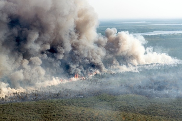 Дым от лесных пожаров в ХМАО дотянулся до Свердловской области