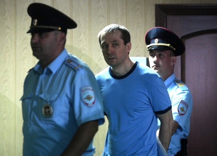 Бывшего полковника Захарченко вернули в Москву для ознакомления с новым делом
