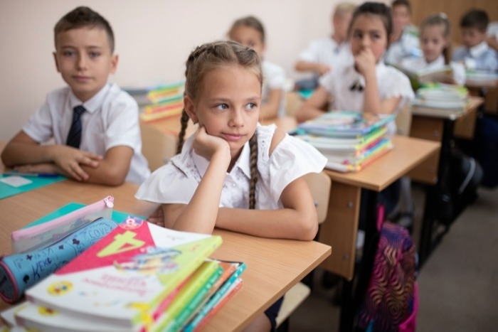 Учебный год в школах Ямала начнется за партами
