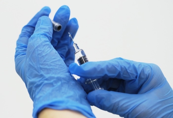 Минздрав начал обеспечивать регионы РФ вакциной от гриппа