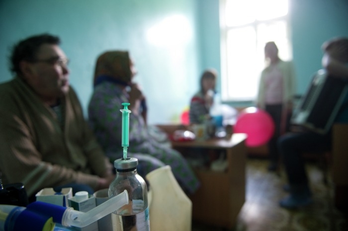 Более 20 человек заразились коронавирусом в доме престарелых в Кемерово
