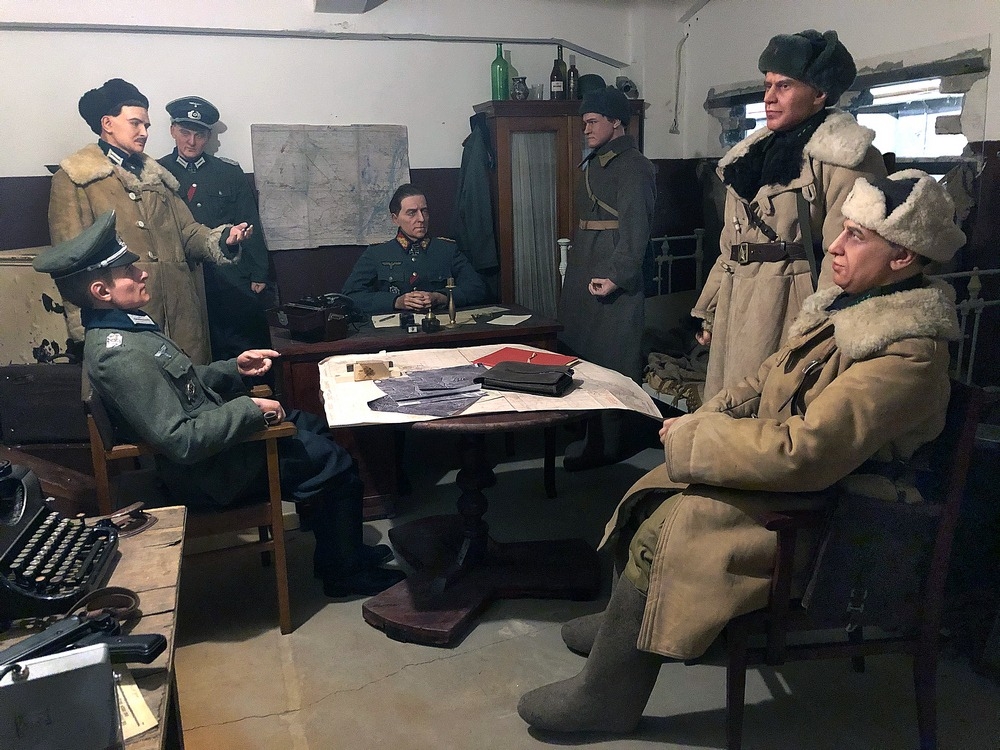 Волгоградский музей "Память" воссоздал сцену переговоров, приведших к капитуляции фельдмаршала Паулюса