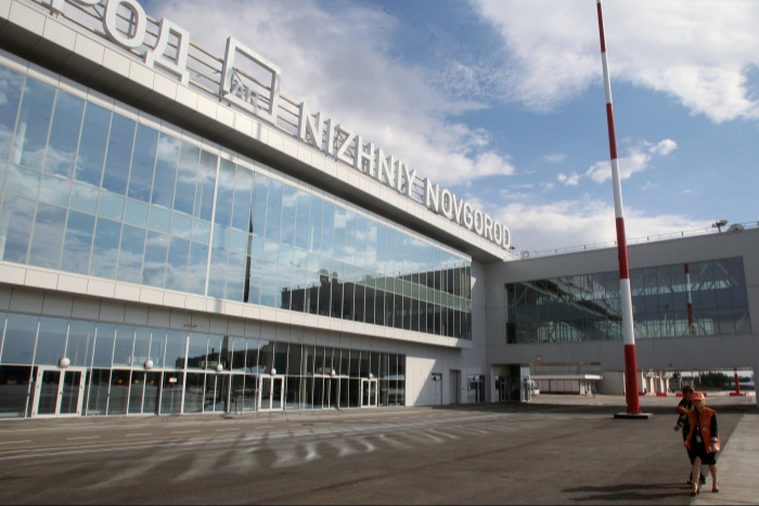 Аэропорт Нижнего Новгорода начал дезинфицировать багаж ультрафиолетом