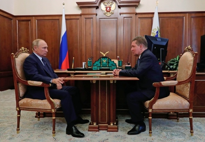 Путин поручил проработать назначение Газпрома единым оператором газификации