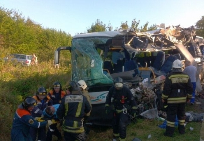 Шесть человек погибли и 24 пострадали в ДТП с участием автобуса под Калининградом