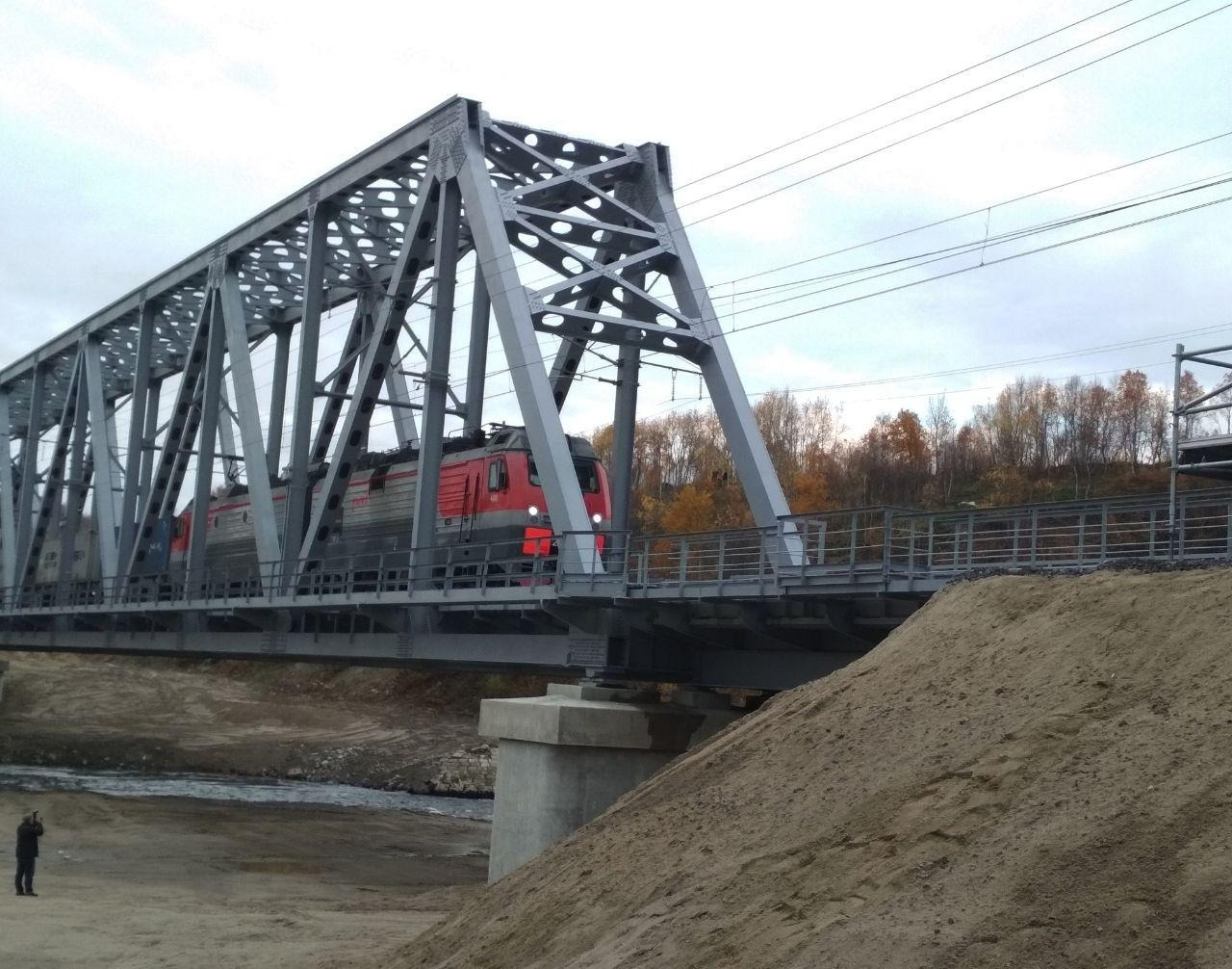 РЖД ввели в эксплуатацию новый ж/д мост взамен рухнувшего под Мурманском