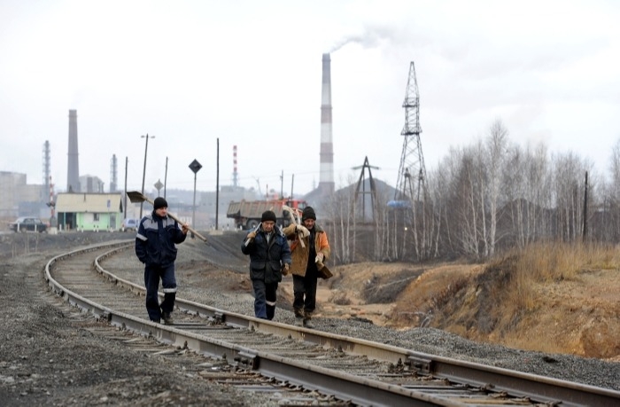 Почти половина населения Сибири дышит загрязненным воздухом