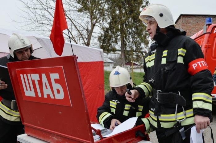 Более 2 тыс. человек эвакуировали из населенных пунктов под Рязанью из-за пожара на складе боеприпасов