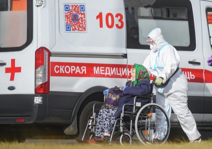 Вспышка коронавируса зафиксирована в интернате для престарелых и инвалидов в Новгородской области