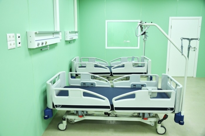 Временные госпитали при стационарах для больных COVID-19 открывают в Москве