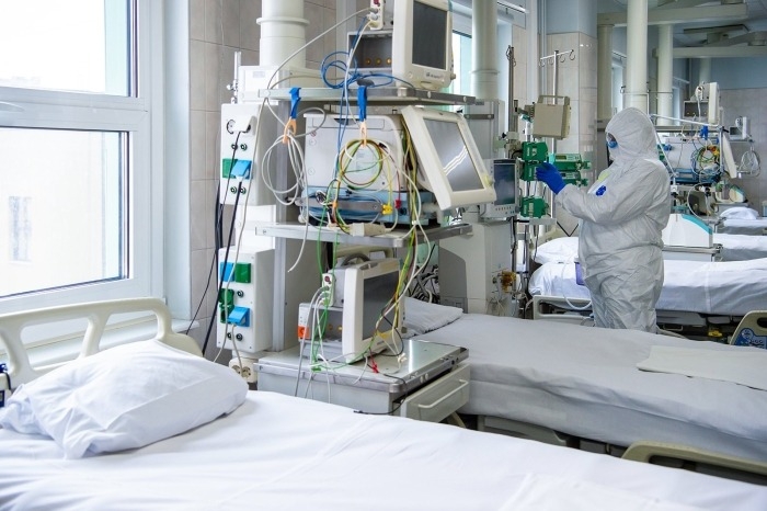 Шестой "ковидный" госпиталь открывают в иркутском Ангарске из-за наплыва пациентов