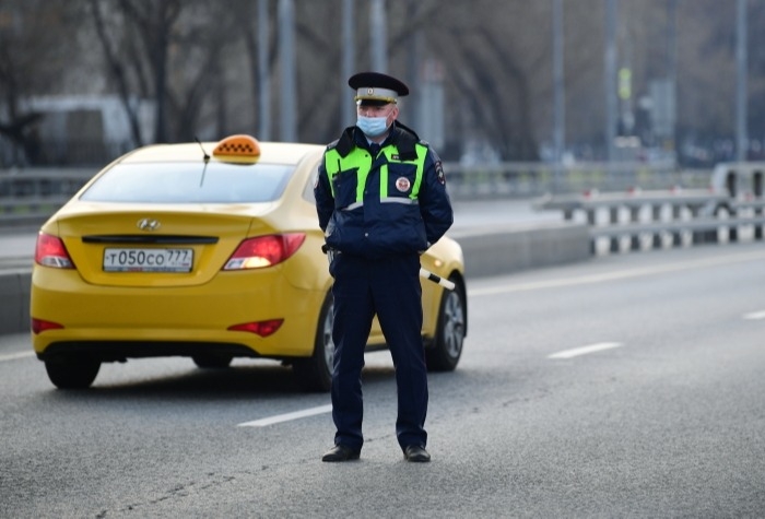 Цифровую базу таксистов Москвы подготовят до конца года