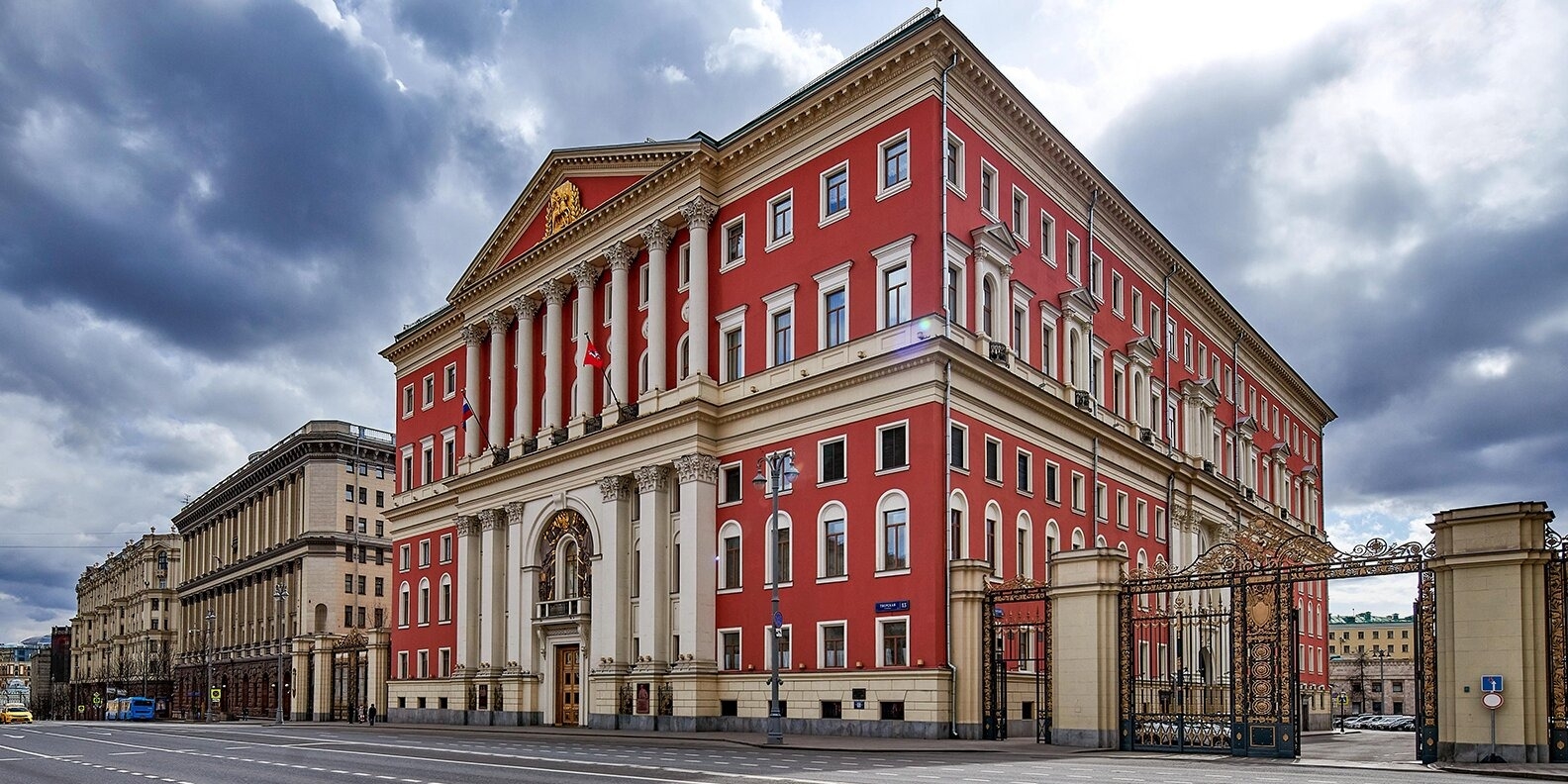 Система чекинов заработала в зданиях правительства Москвы