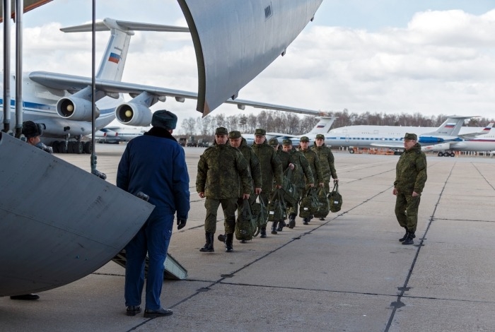 Россия направляет в Нагорный Карабах почти 2 тыс. военных