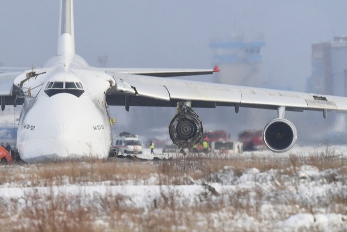 Уголовное дело возбуждено по факту аварийной посадки Ан-124 в Новосибирске