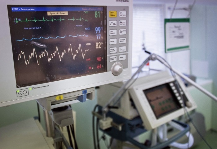 Омские больницы получили дополнительно 100 аппаратов ИВЛ