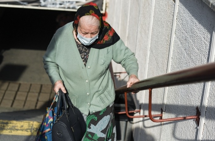 Одинокие пожилые жители и инвалиды Томской области смогут попасть в приемную семью