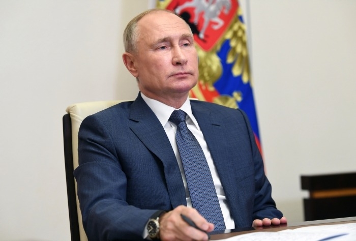 Путин поручил приступить в РФ к массовой вакцинации от COVID в конце следующей недели