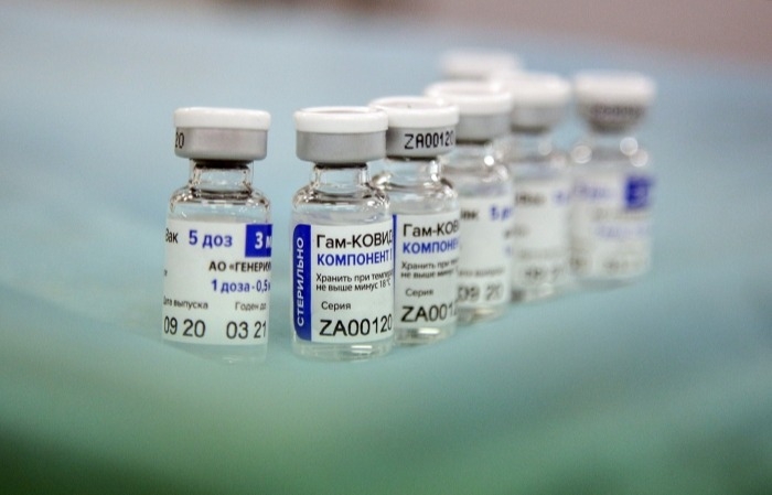 Более 20 тыс. москвичей вакцинированы "Спутником V", из них 273 заболели COVID-19