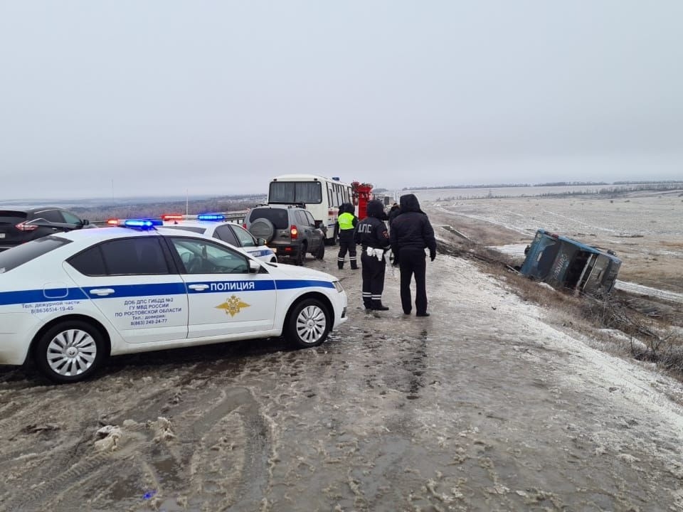 Сильный боковой ветер мог спровоцировать смертельное ДТП с автобусом в Ростовской области
