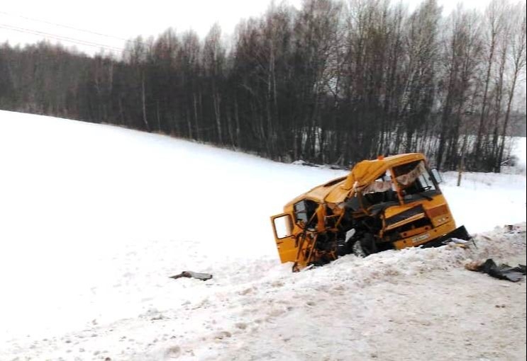 Количество пострадавших в ДТП со школьным автобусом в Калужской области выросло до трех человек