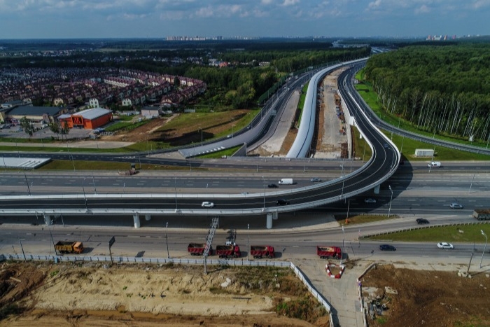 Около 200 км магистралей построят в новой Москве к 2024 году
